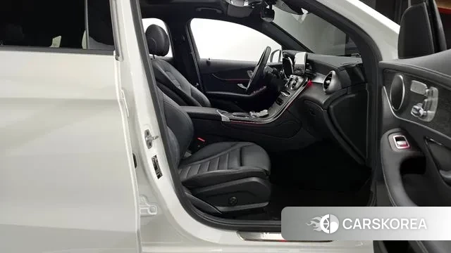 Mercedes-Benz GLC-Class X253 2023 Белый из Кореи, фото 2