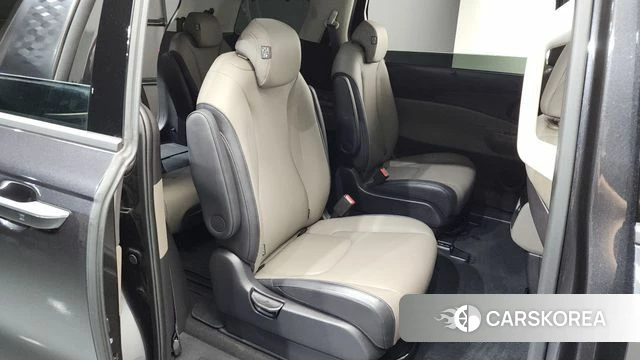Kia The New Carnival 4th Generation 2024 Серый из Кореи, фото 2