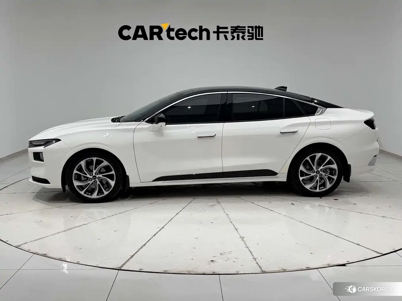 Ford Mondeo 2025 Белый из Китая, фото 3