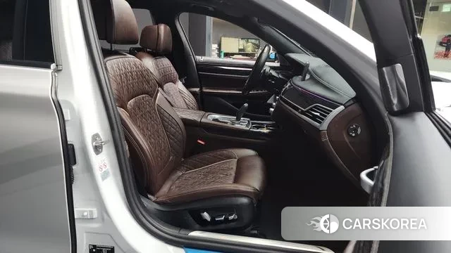 BMW 7 Series (G11) 2022 Белый из Кореи, фото 2