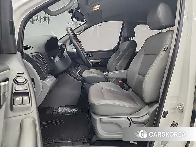 Hyundai The New Grand Starex 2019 Белый из Кореи, фото 2