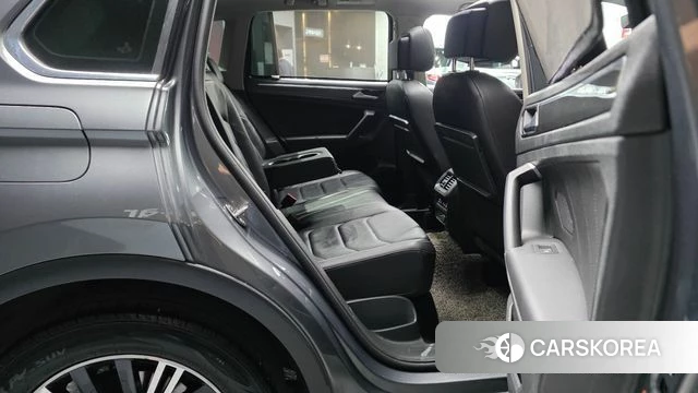 Volkswagen Tiguan second Generation 2020 Серый из Кореи, фото 2