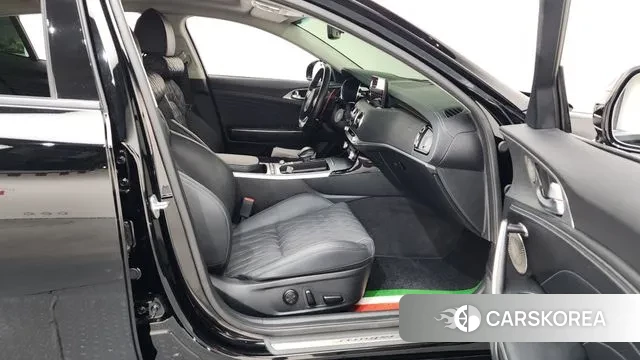 Kia Stinger Meister 2022 Черный из Кореи, фото 2