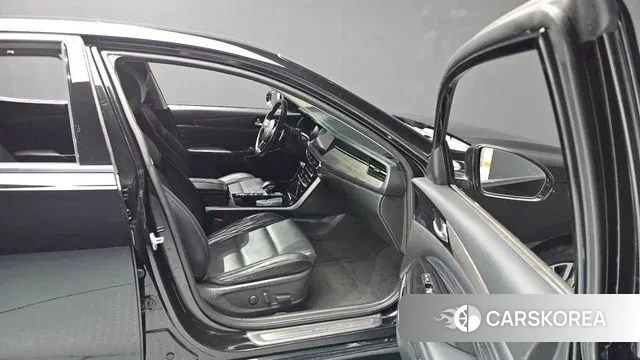 Kia K7 Premier 2021 Черный из Кореи, фото 2