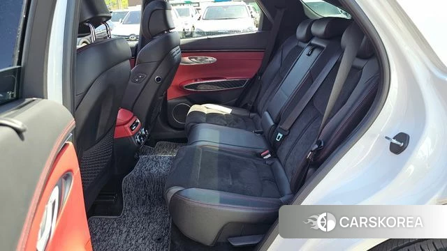 Genesis GV70 2023 Белый из Кореи, фото 2