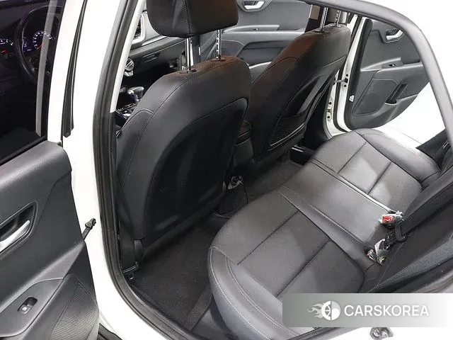 Kia Stonic 2019 Белый из Кореи, фото 2