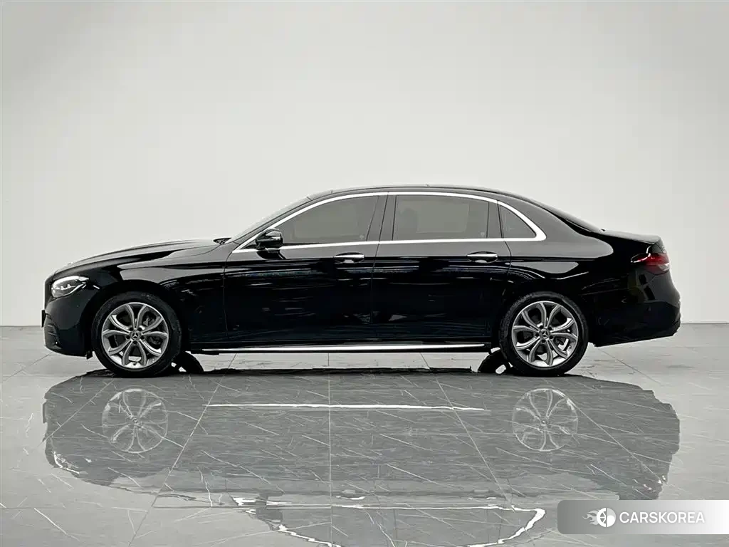 Mercedes-Benz E-Class 2021 Черный из Китая, фото 2