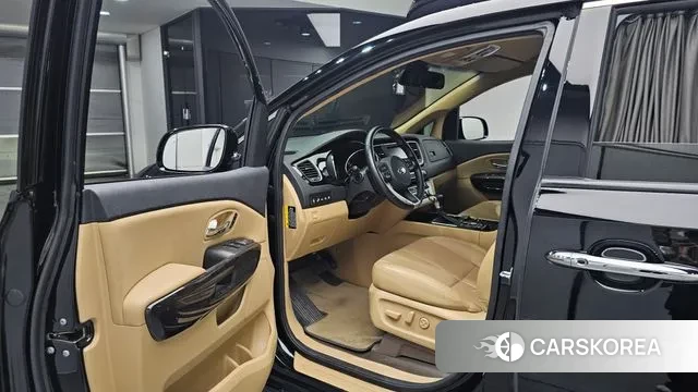 Kia The New Carnival 2019 Черный из Кореи, фото 2