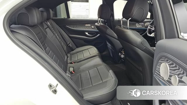 Mercedes-Benz E-Class W213 2022 Белый из Кореи, фото 2