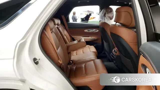 Genesis GV70 2022 Белый из Кореи, фото 2