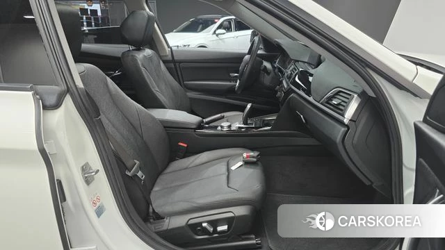 BMW 3 Series GT (F34) 2018 Белый из Кореи, фото 2