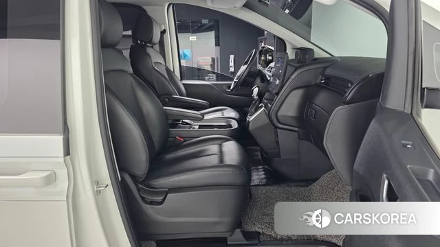 Hyundai Staria 2021 Белый из Кореи, фото 2