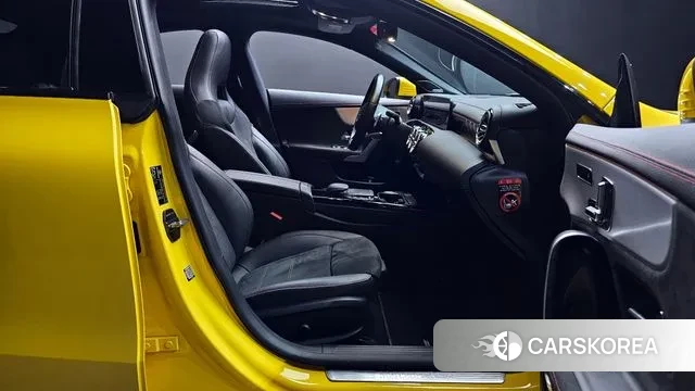 Mercedes-Benz CLA-Class C118 2020 Желтый из Кореи, фото 2