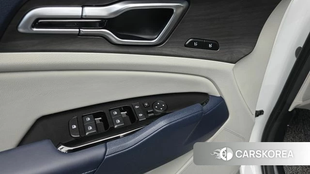 Kia Sportage 5th Generation 2023 Белый из Кореи, фото 2