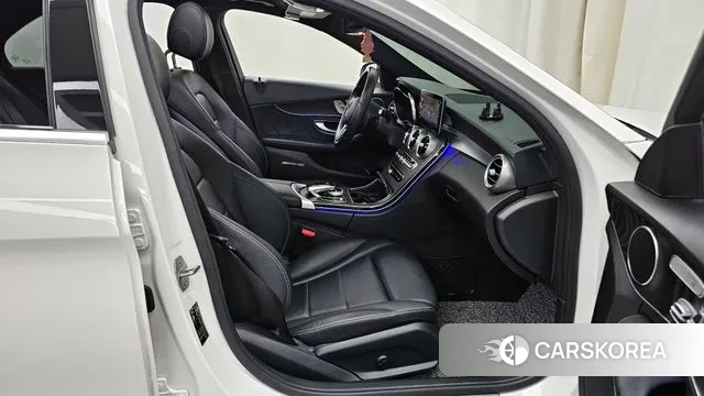 Mercedes-Benz C-Class W205 2019 Белый из Кореи, фото 2