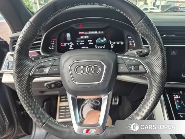 Audi Q8 (4M) 2021 Черный из Кореи, фото 2