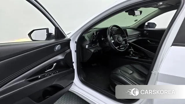 Hyundai Avante Hybrid (CN7) 2021 Белый из Кореи, фото 2