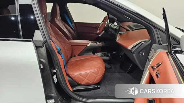 BMW iX 2023 Белый из Кореи, фото 2