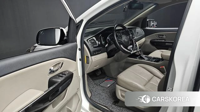 Kia The New Carnival 2018 Белый из Кореи, фото 2