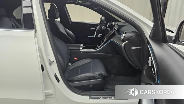 Mercedes-Benz C-Class W206 2022 Белый из Кореи, фото 2