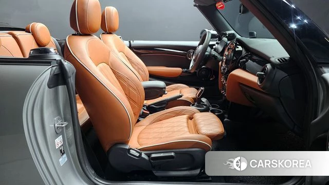 Mini Cooper S Convertible 2024 Серебряный из Кореи, фото 2