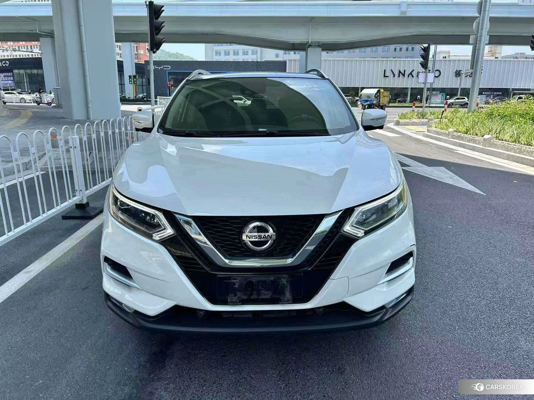Nissan Qashqai 2021 Белый из Китая, фото 2