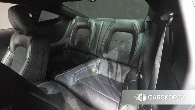 Ford Mustang 7th Generation 2024 Небесно-голубой из Кореи, фото 2
