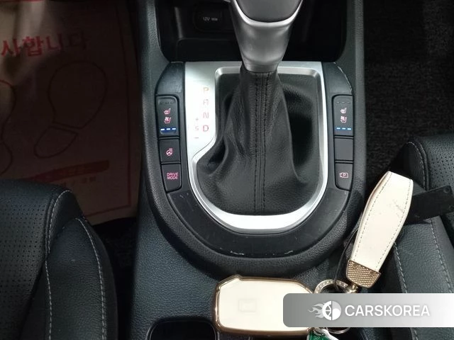 Kia The New K3 2nd generation 2022 Белый из Кореи, фото 2