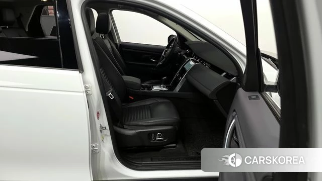 Land Rover Discovery Sports 2nd Generation 2022 Белый из Кореи, фото 2