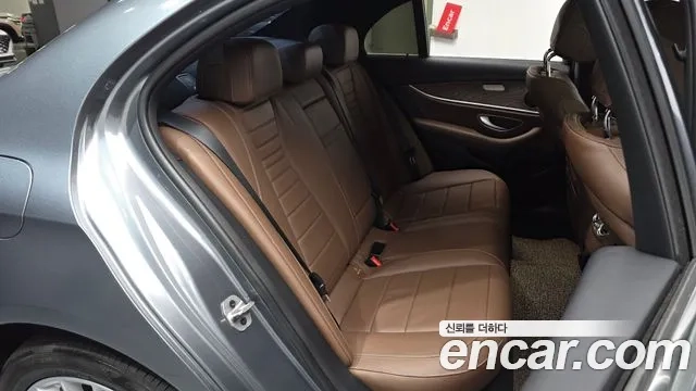 Mercedes-Benz E-Class W213 2021 Серый из Кореи, фото 2