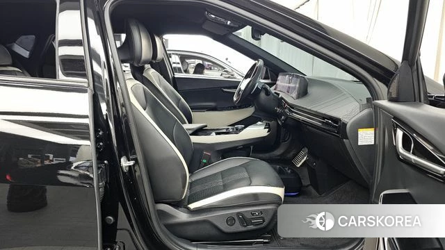 Kia EV6 2022 Черный из Кореи, фото 2