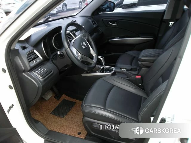 Ssangyong Tivoli Armor 2018 Жемчужный цвет из Кореи, фото 2
