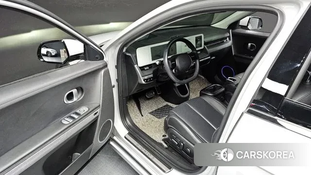 Hyundai Ionic 5 2023 Серебристо-серый из Кореи, фото 2