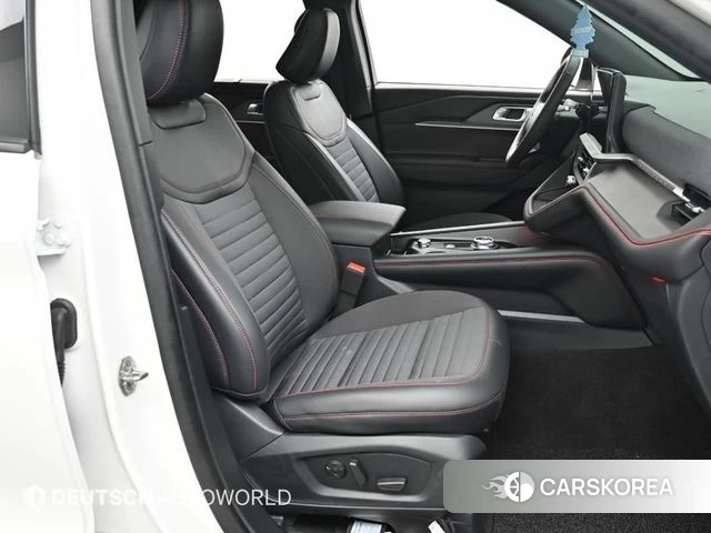 Ford Explorer 6th Generation 2025 Белый из Кореи, фото 2