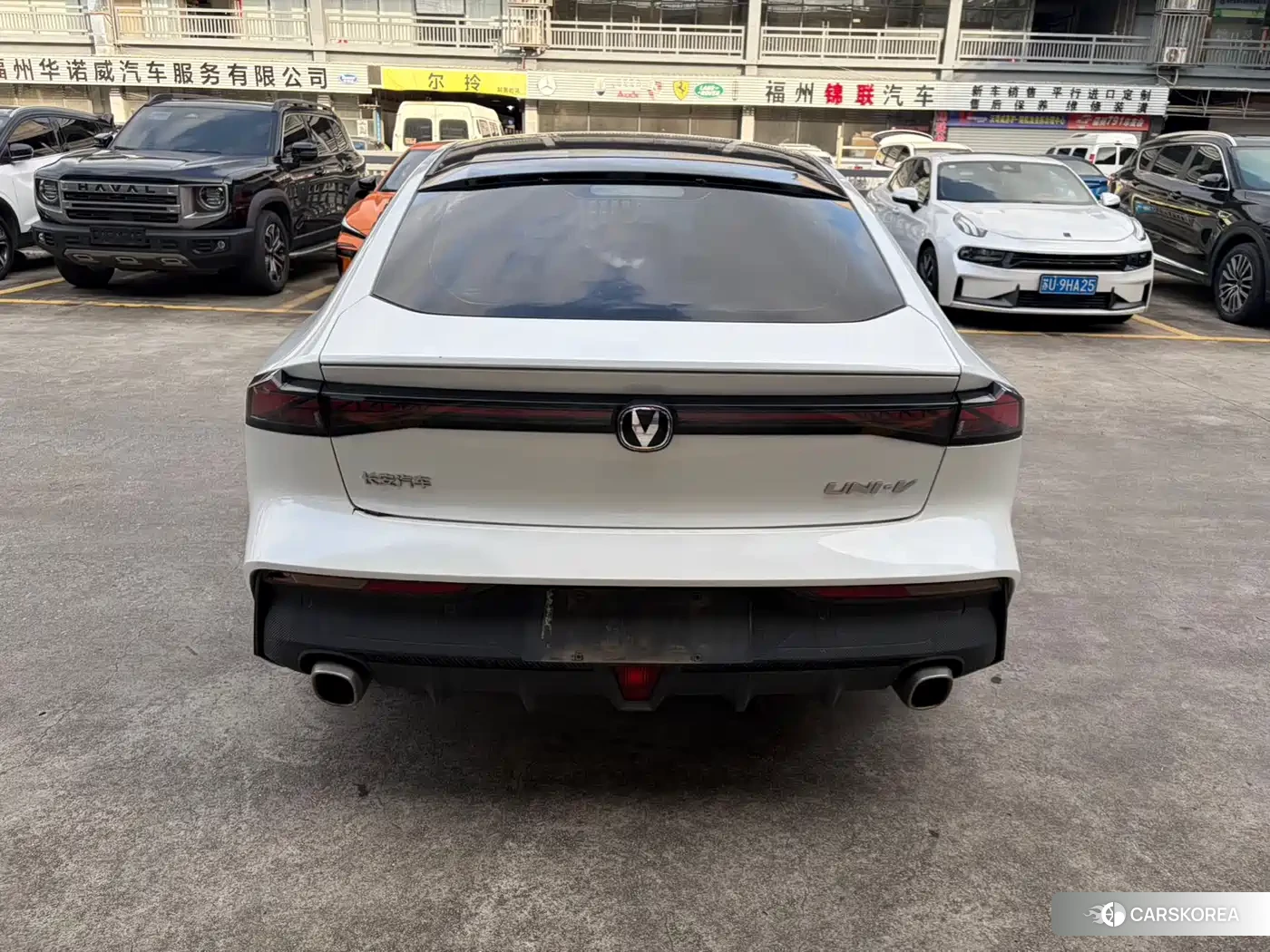 Chang'an UNI-V 2023 Белый из Китая, фото 2