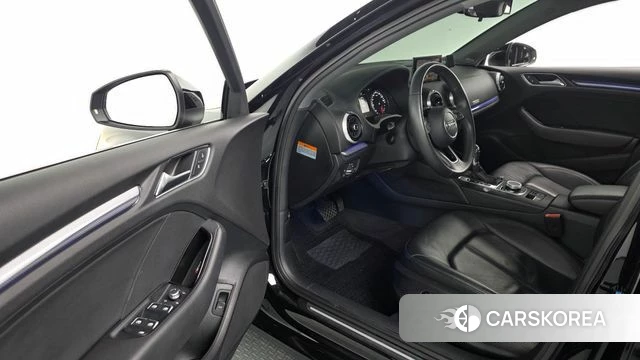 Audi New A3 2018 Черный из Кореи, фото 2