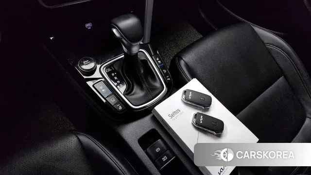 Kia Seltos 2022 Белый из Кореи, фото 2