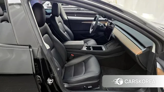 Tesla Model 3 2022 Черный из Кореи, фото 2