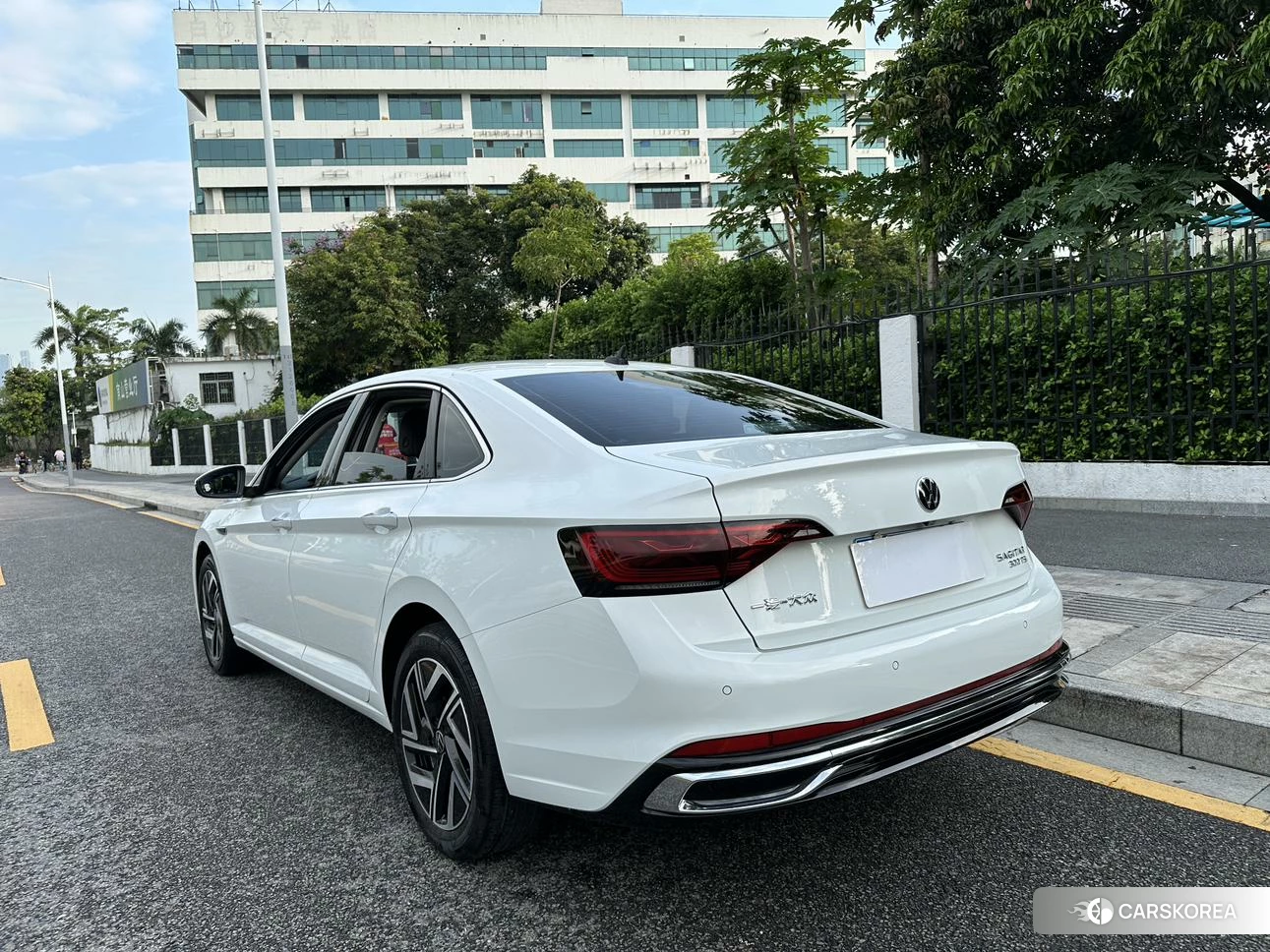 Volkswagen Sagitar 2022 Белый из Китая, фото 2