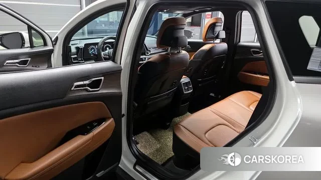 Kia Sportage 5th Generation Hybrid 2022 Белый из Кореи, фото 2