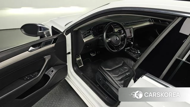 Volkswagen Arteon 2019 Белый из Кореи, фото 2