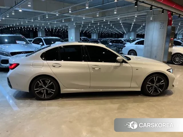 BMW 3 Series (G20) 2022 Белый из Кореи, фото 2