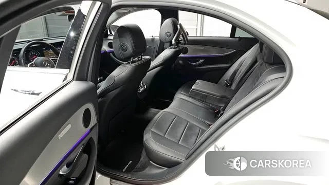 Mercedes-Benz E-Class W213 2019 Белый из Кореи, фото 2