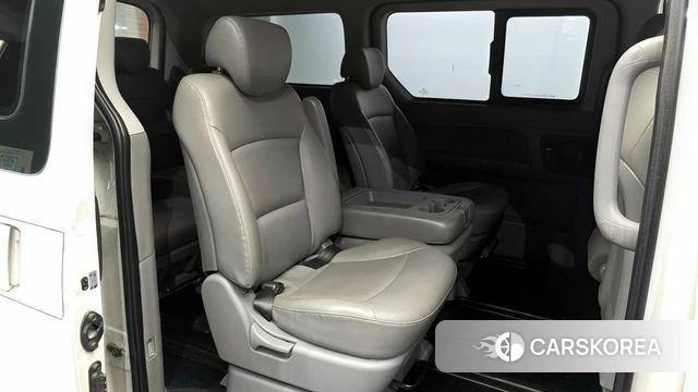 Hyundai The New Grand Starex 2018 Белый из Кореи, фото 2