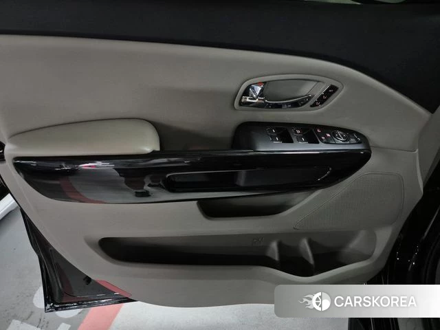 Kia The New Carnival 2019 Черный из Кореи, фото 2
