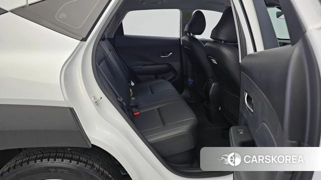 Hyundai Kona Hybrid (SX2) 2023 Белый из Кореи, фото 2