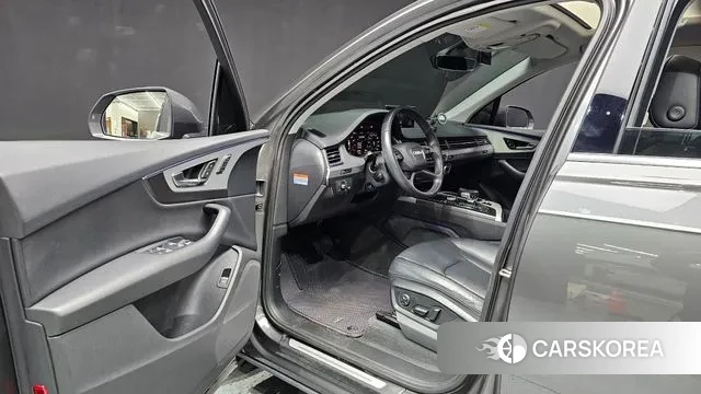 Audi Q7 (4M) 2019 Серый из Кореи, фото 2