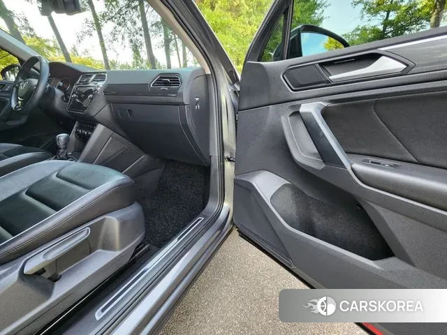 Volkswagen Tiguan second Generation 2020 Серый из Кореи, фото 2
