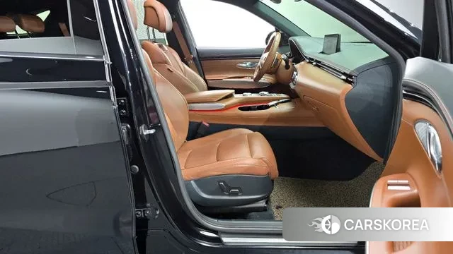 Genesis GV70 2021 Черный из Кореи, фото 2