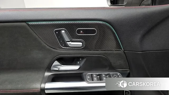 Mercedes-Benz GLA - Class H247 2020 Белый из Кореи, фото 2